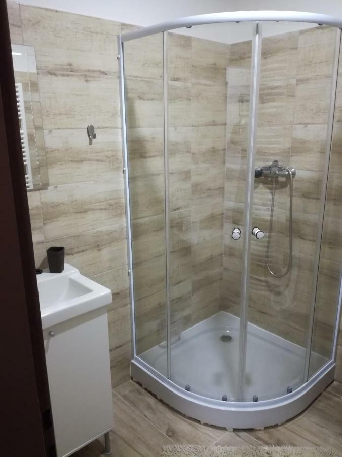 Apartman Prefa Benesov nad Ploucnici Zewnętrze zdjęcie